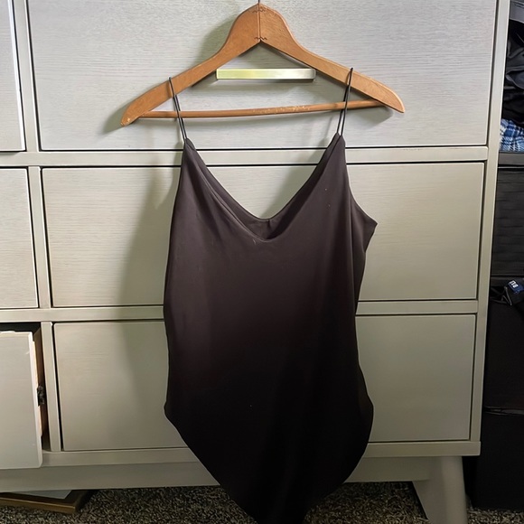 gaze Tops - Black spaghetti strap bodysuit